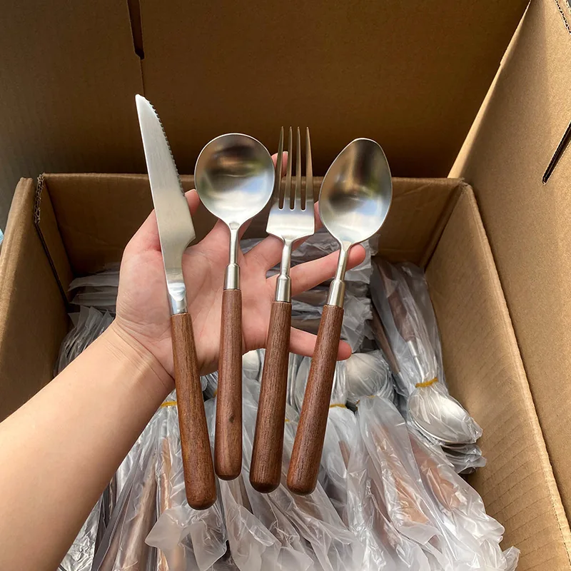 Walnut Handle Cutlery Set — 4-Piece