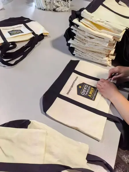Custom Logo Tote Bags — Promotional Wholesale